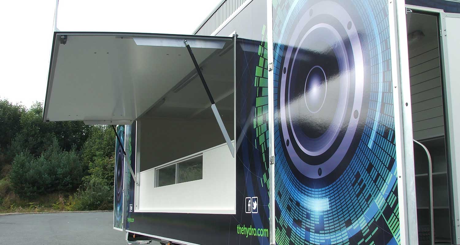 7metre merchandising trailer serving area v2