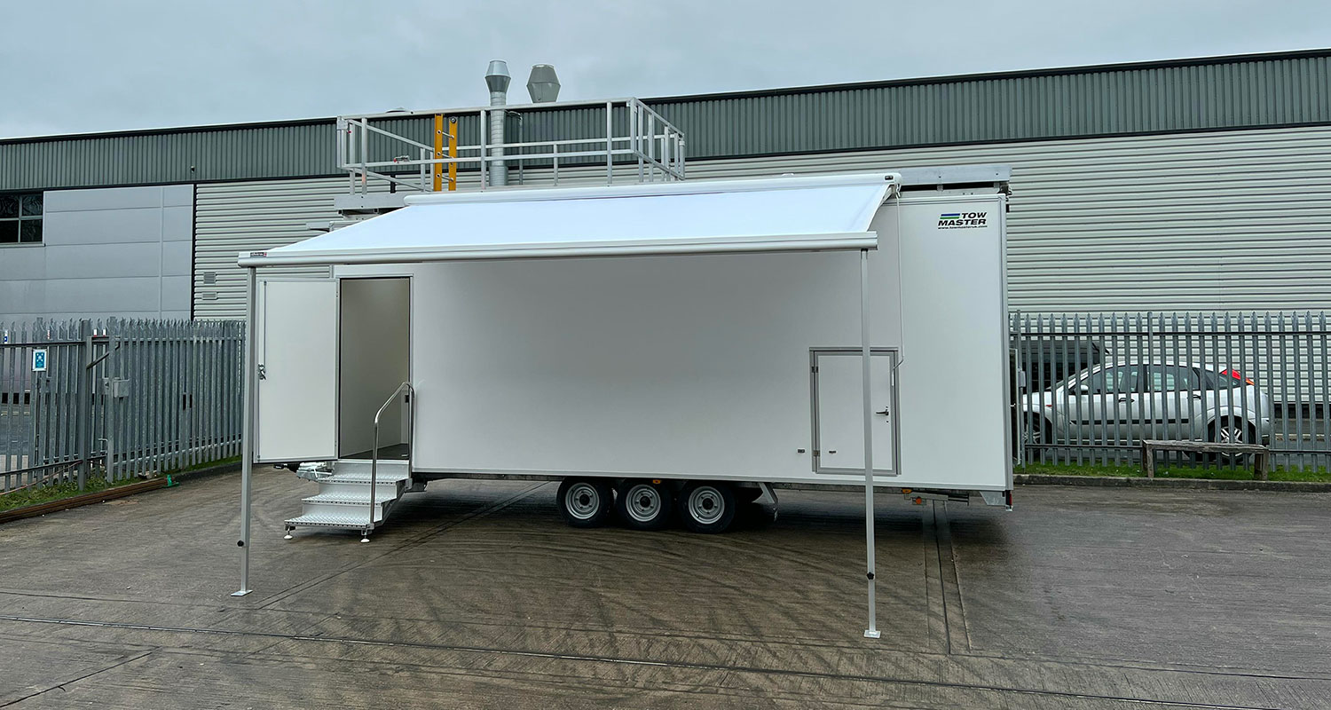 canopy attached 7mt enclosed space trailer fully setup